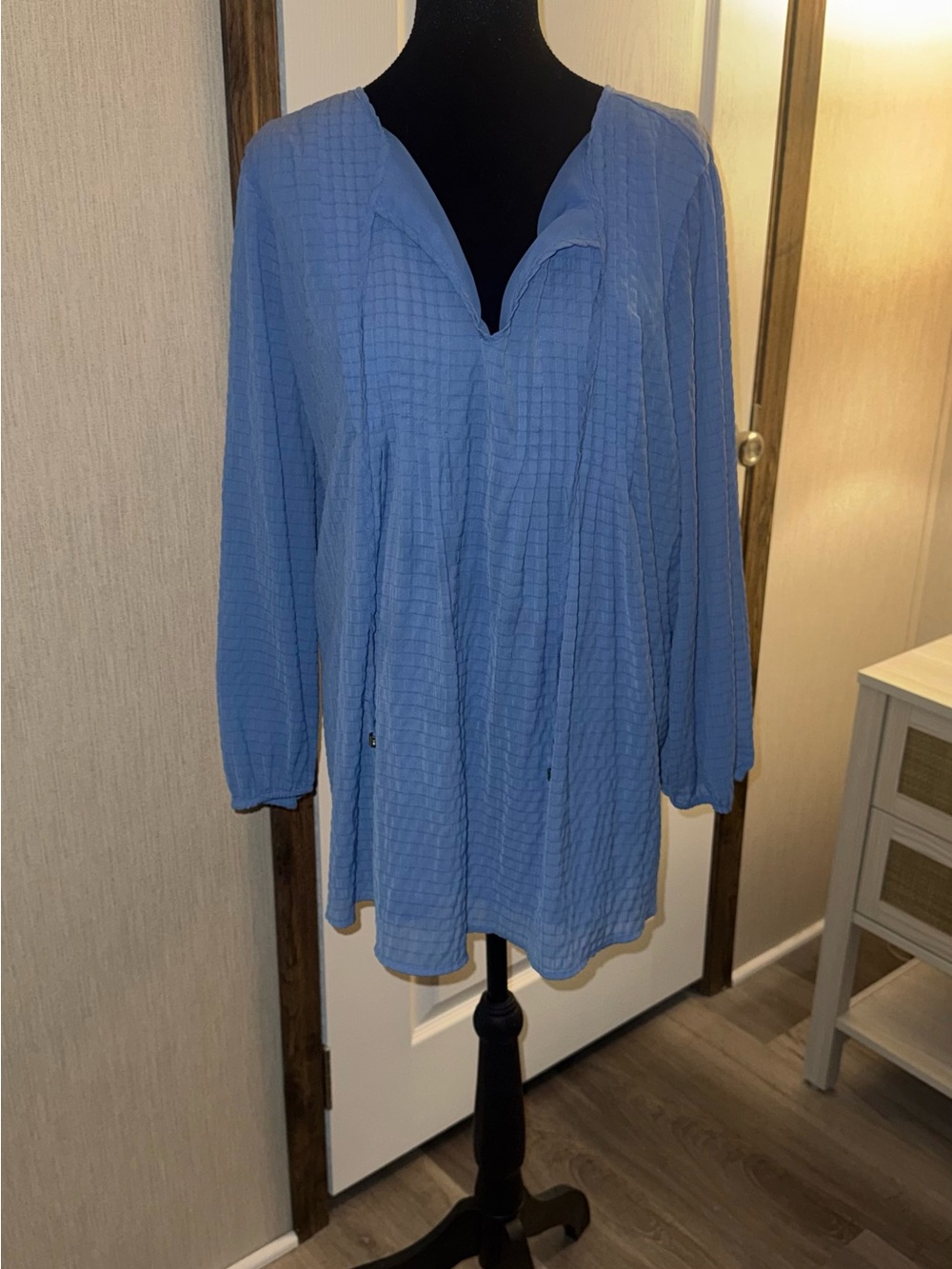 Tommy Hilfiger Light Blue Long Sleeve Textured Peasant Blouse